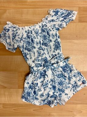 Tahari Girls Blue Floral Eyelet Romper Size 6 Smocked Ruffle Belt Pockets